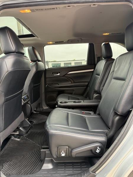 Toyota Highlander SE AWD V6 2018