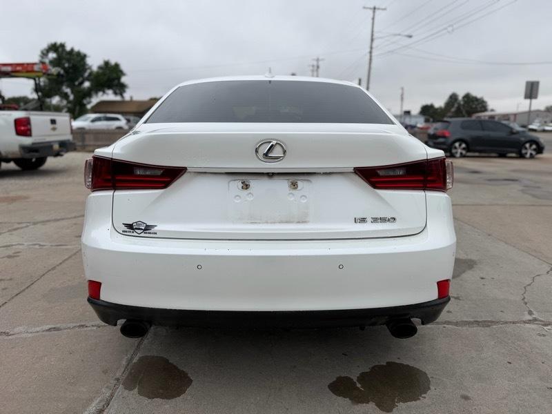 Lexus IS 250 RWD 2015