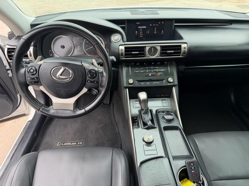 Lexus IS 250 RWD 2015