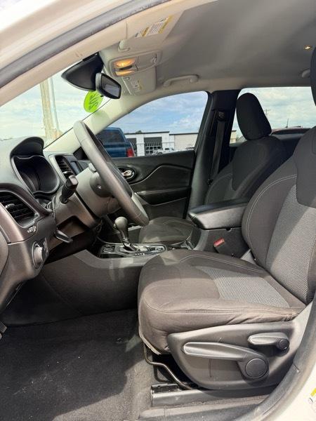 Jeep Cherokee Latitude FWD 2021