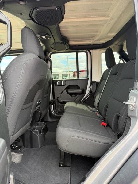 Jeep Wrangler Unlimited Sport 2018
