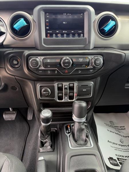 Jeep Wrangler Unlimited Sport 2018