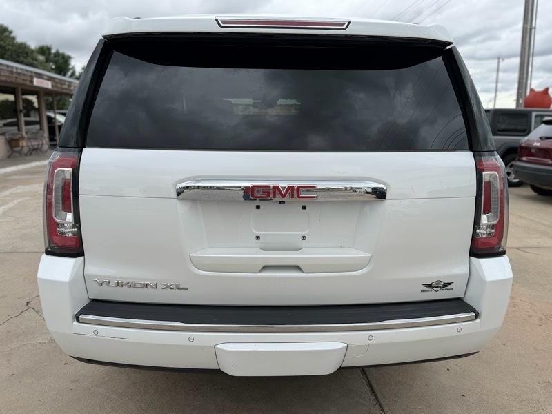 GMC Yukon XL Denali 4WD 2016