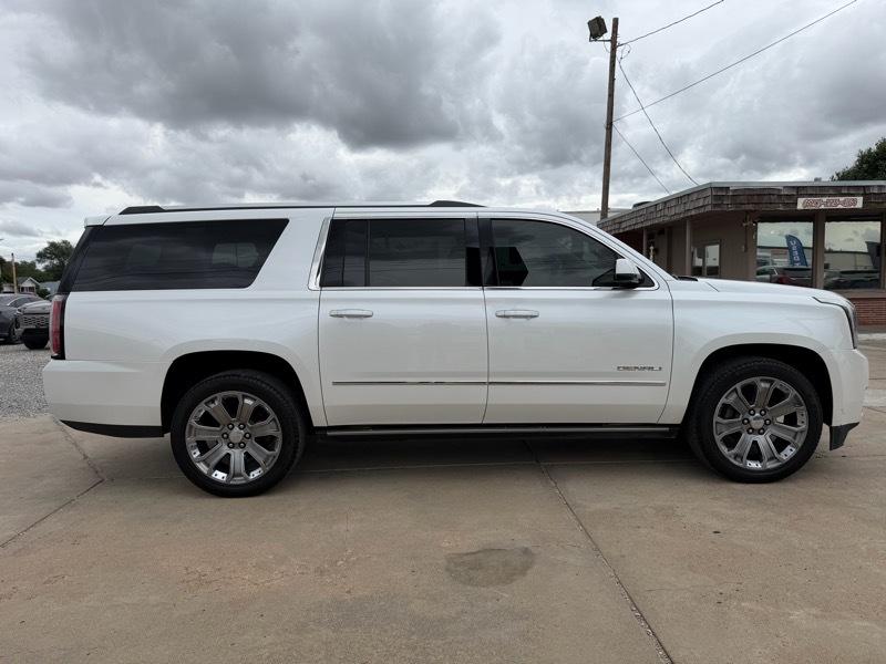 GMC Yukon XL Denali 4WD 2016