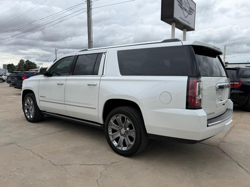 GMC Yukon XL Denali 4WD 2016