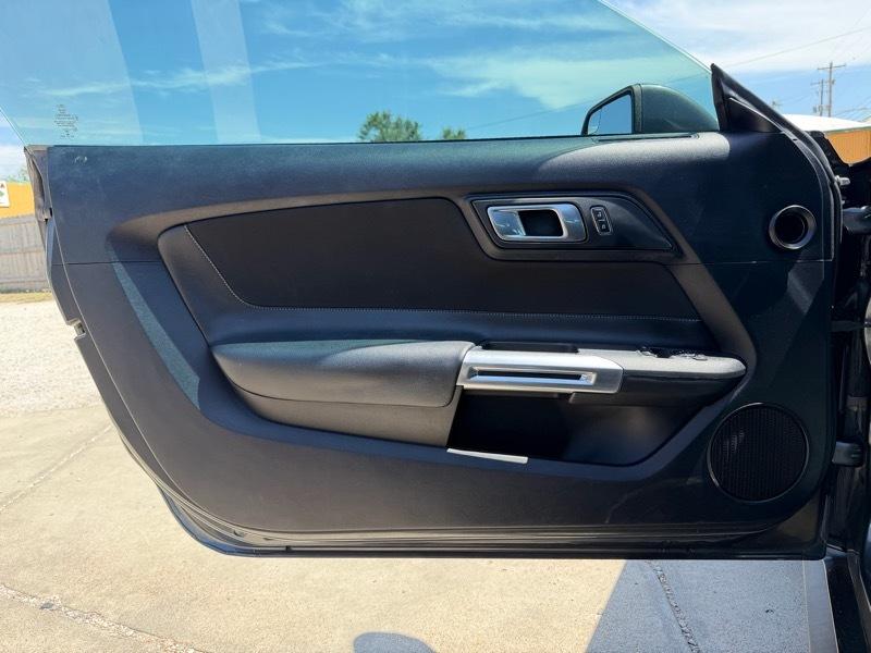 Ford Mustang EcoBoost Coupe 2018
