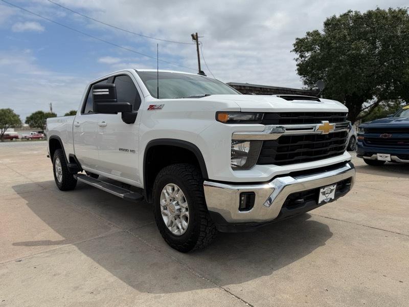 Chevrolet Silverado 2500HD LT Crew Cab Long Box 4WD 2024