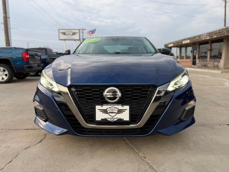 Nissan Altima  2020