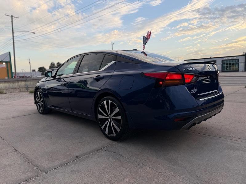 Nissan Altima  2020