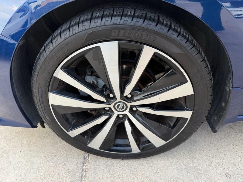 Nissan Altima  2020