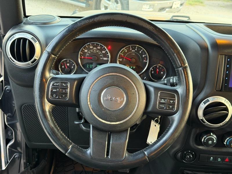 Jeep Wrangler Unlimited Sahara 4WD 2017