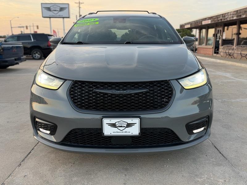 Chrysler Pacifica Touring Plus 2021