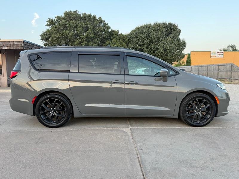 Chrysler Pacifica Touring Plus 2021