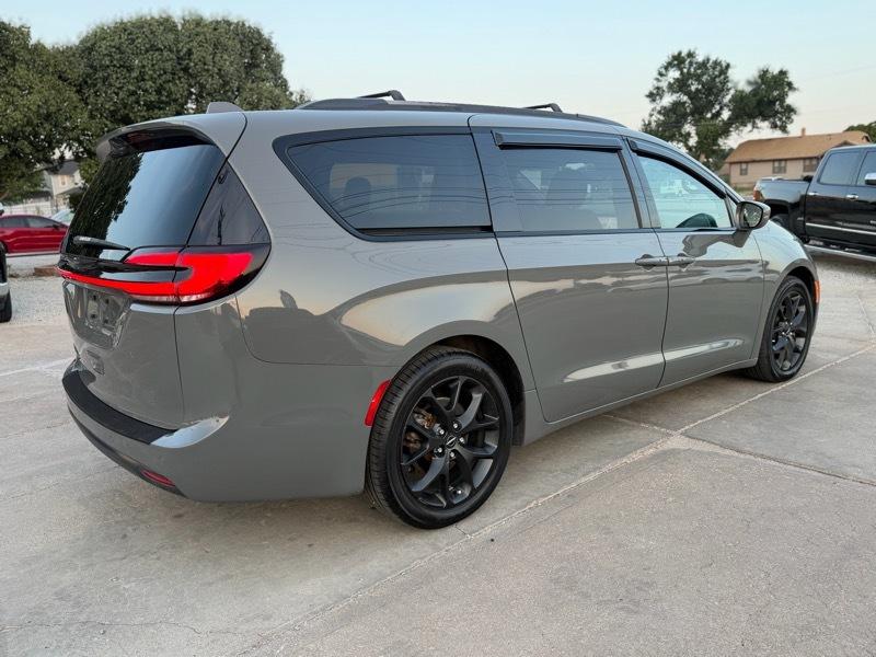 Chrysler Pacifica Touring Plus 2021