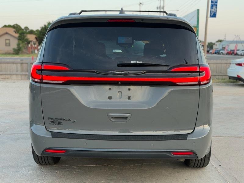 Chrysler Pacifica Touring Plus 2021