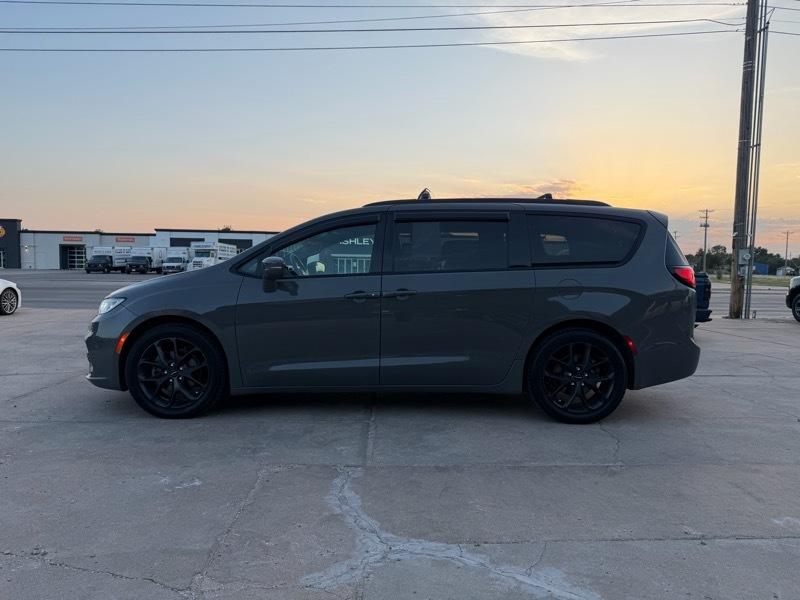 Chrysler Pacifica Touring Plus 2021