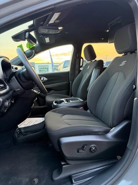 Chrysler Pacifica Touring Plus 2021