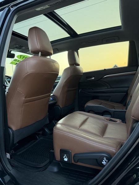 Toyota Highlander Limited AWD V6 2017