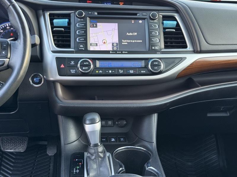Toyota Highlander Limited AWD V6 2017