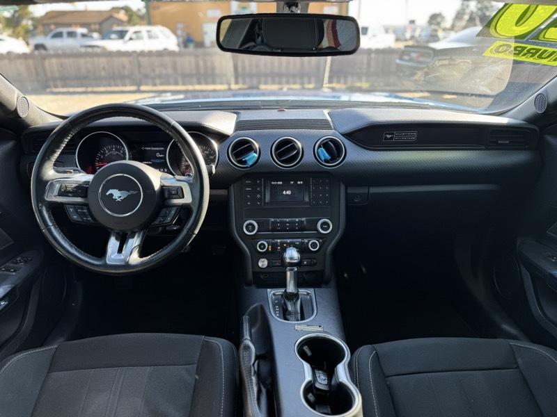 Ford Mustang EcoBoost Coupe 2020