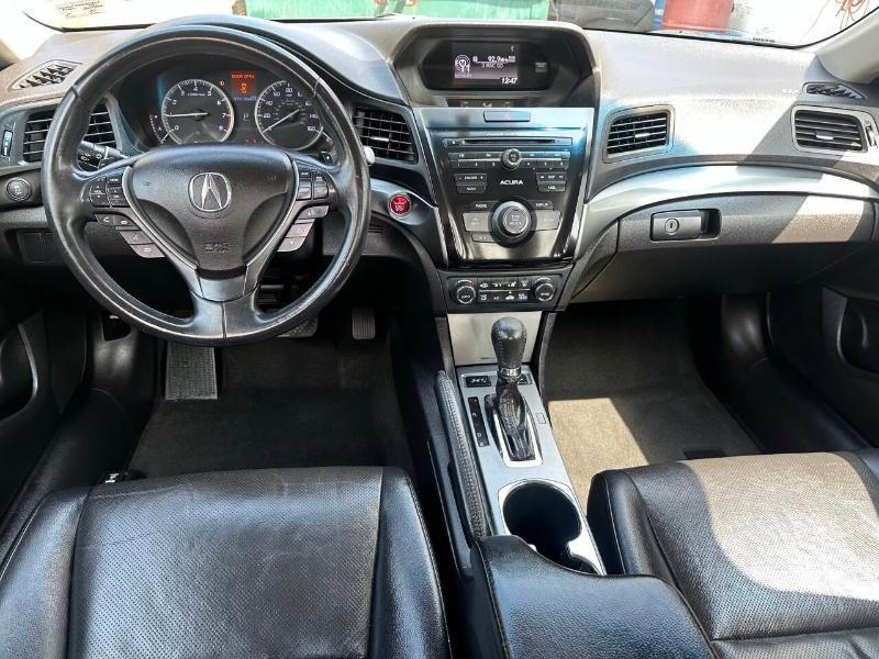 Acura ILX 5-Spd AT 2014