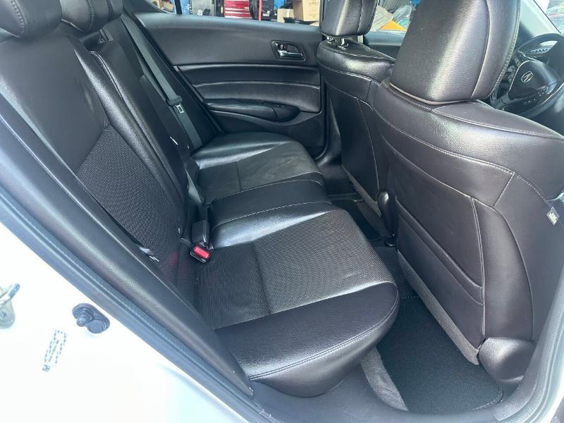 Acura ILX 5-Spd AT 2014
