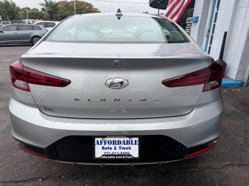 Hyundai Elantra SEL Convenience 2020 Hyundai Elantra SEL Convenience 2020