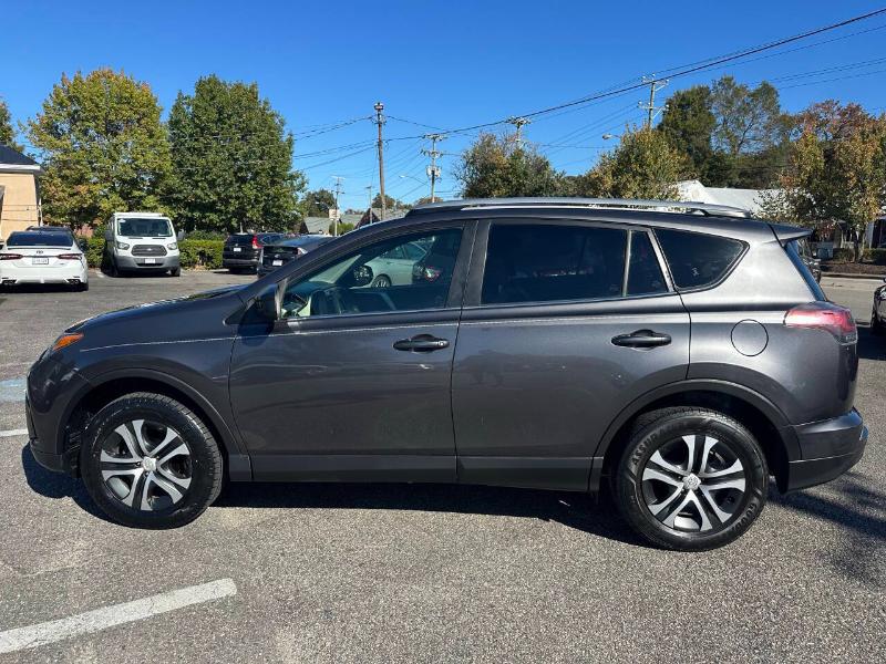 Toyota RAV4 LE FWD 2017 Toyota RAV4 LE FWD 2017