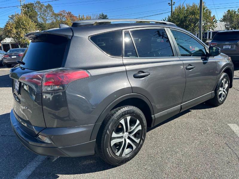 Toyota RAV4 LE FWD 2017 Toyota RAV4 LE FWD 2017