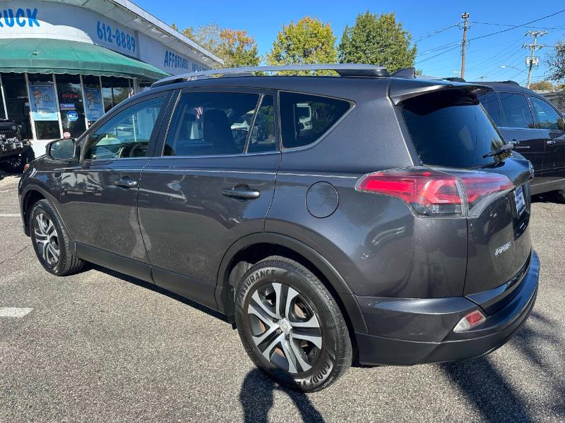 Toyota RAV4 LE FWD 2017 Toyota RAV4 LE FWD 2017