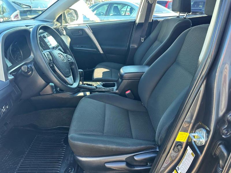 Toyota RAV4 LE FWD 2017 Toyota RAV4 LE FWD 2017