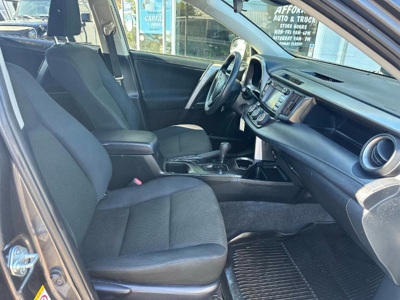 Toyota RAV4 LE FWD 2017 Toyota RAV4 LE FWD 2017