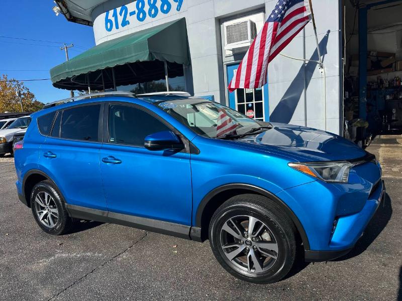 Toyota RAV4 XLE AWD 2017 Toyota RAV4 XLE AWD 2017