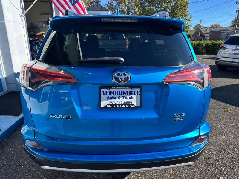 Toyota RAV4 XLE AWD 2017 Toyota RAV4 XLE AWD 2017
