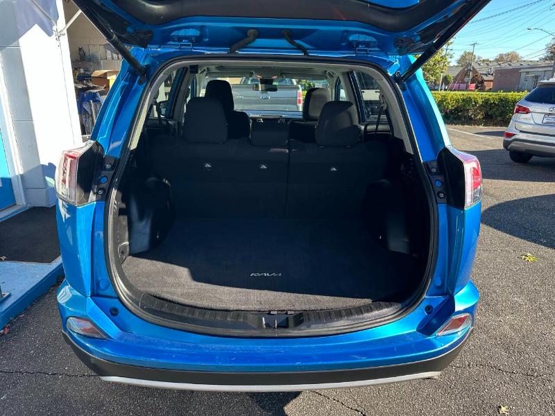 Toyota RAV4 XLE AWD 2017 Toyota RAV4 XLE AWD 2017