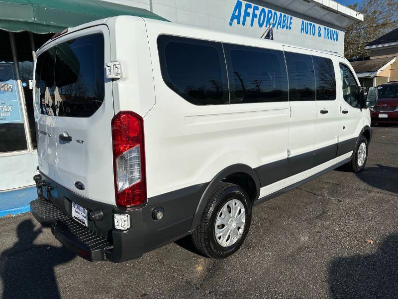 Ford Transit 350 Wagon Low Roof XLT 60/40 Pass. 148-in. WB 2015