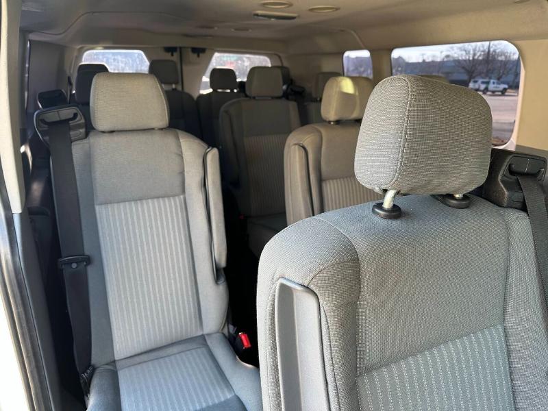 Ford Transit 350 Wagon Low Roof XLT 60/40 Pass. 148-in. WB 2015