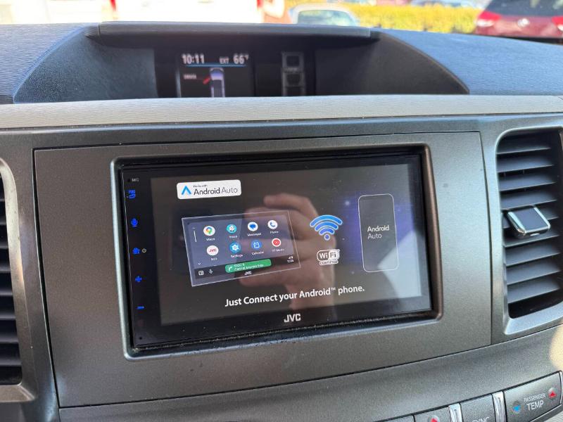 Toyota Sienna XLE FWD 8-Passenger V6 2012