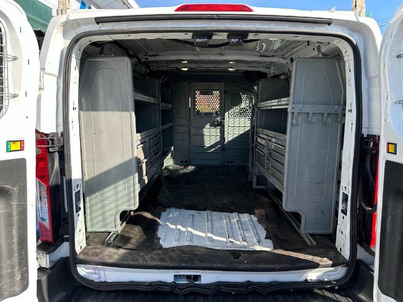 Ford Transit 250 Van Low Roof 60/40 Pass.130-in. WB 2017
