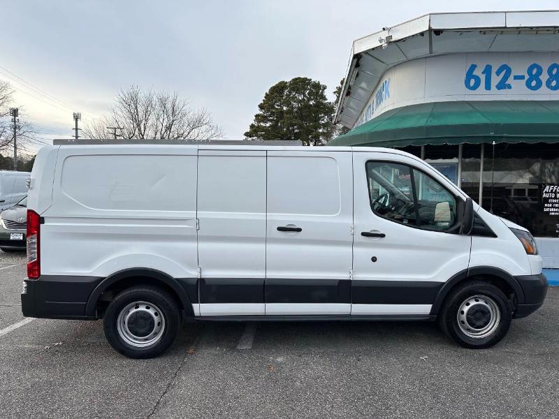 Ford Transit 150 Van Low Roof 60/40 Pass. 130-in. WB 2018