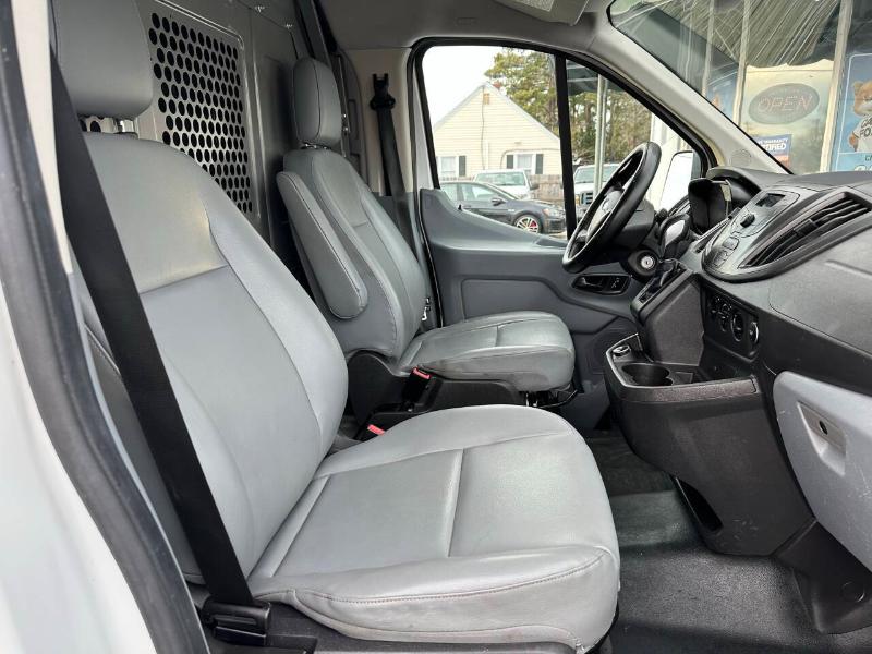 Ford Transit 150 Van Low Roof 60/40 Pass. 130-in. WB 2018