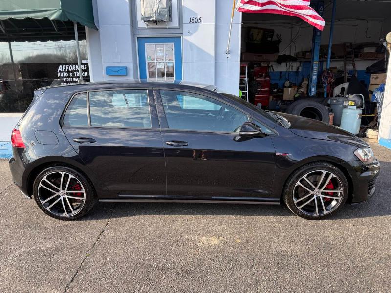 Volkswagen Golf GTI SE 6A 4-Door 2017