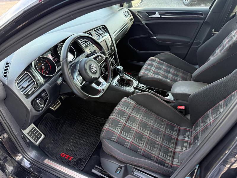 Volkswagen Golf GTI SE 6A 4-Door 2017