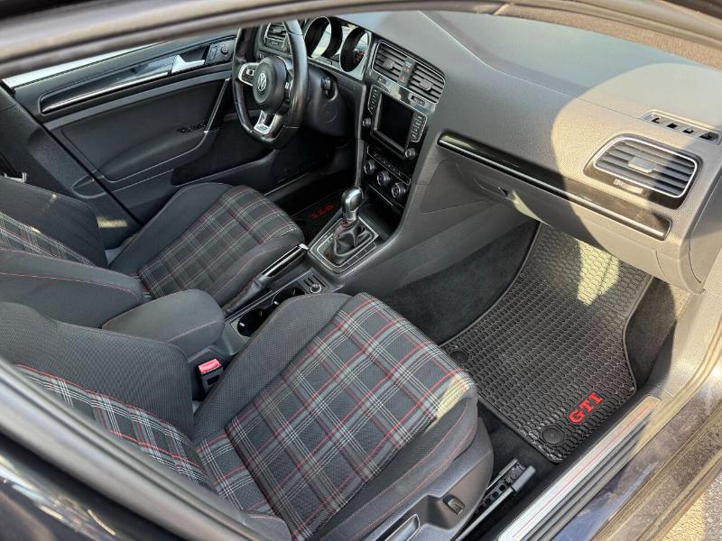 Volkswagen Golf GTI SE 6A 4-Door 2017