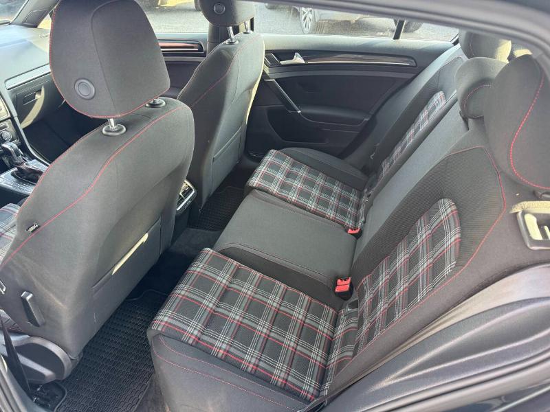 Volkswagen Golf GTI SE 6A 4-Door 2017