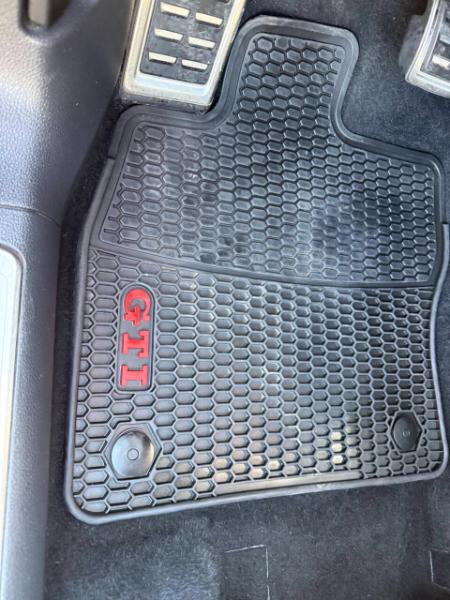 Volkswagen Golf GTI SE 6A 4-Door 2017