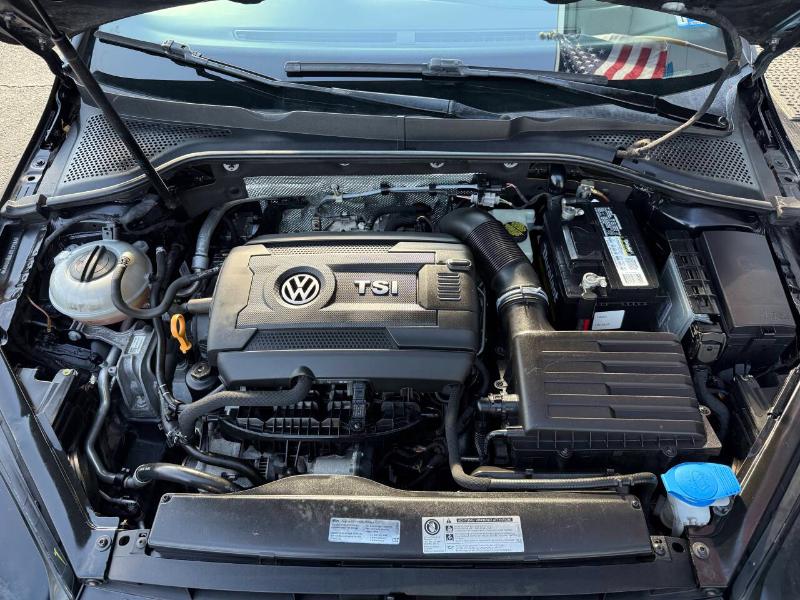 Volkswagen Golf GTI SE 6A 4-Door 2017