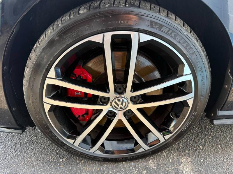 Volkswagen Golf GTI SE 6A 4-Door 2017