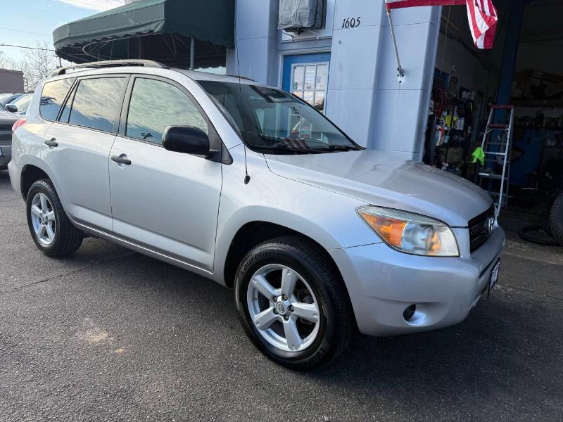 Toyota RAV4 Base V6 4WD 2008