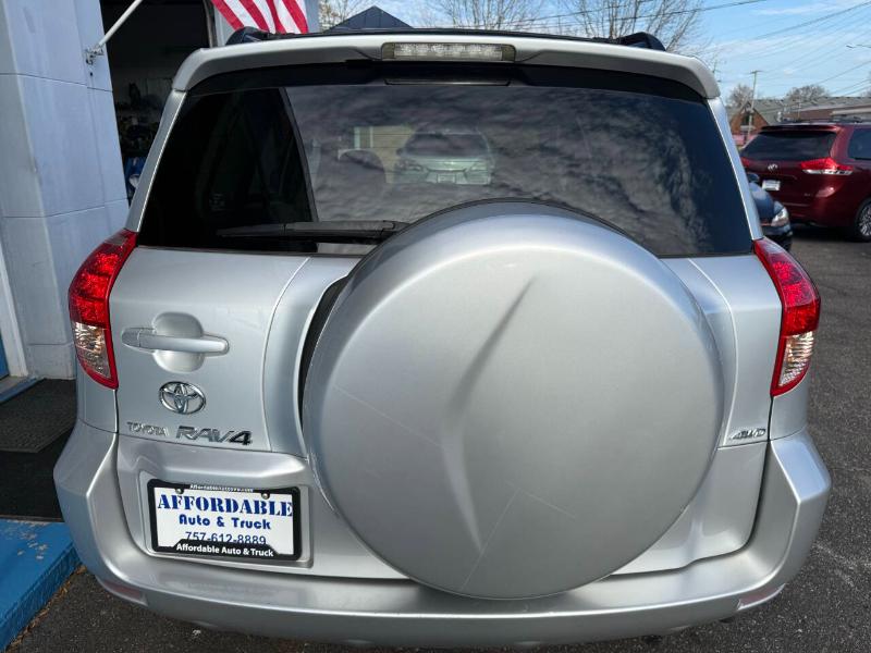 Toyota RAV4 Base V6 4WD 2008